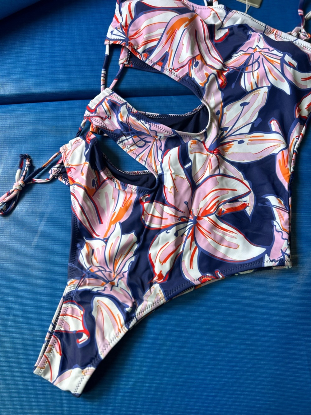 Yira floral navy bathingsuit one piece size Large - Picture 4 of 9